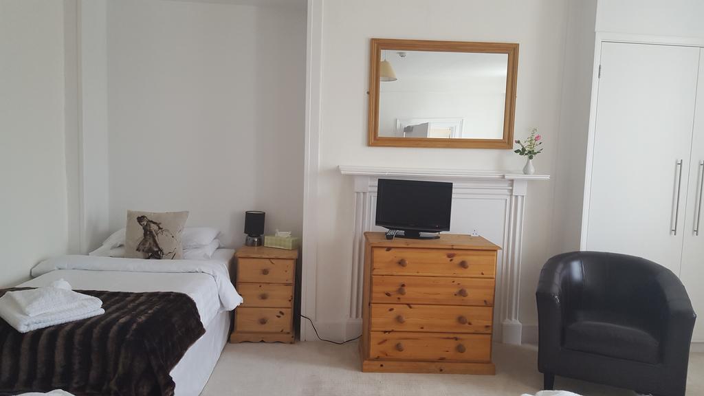 Franklyn Guesthouse Saint Helier ภายนอก รูปภาพ